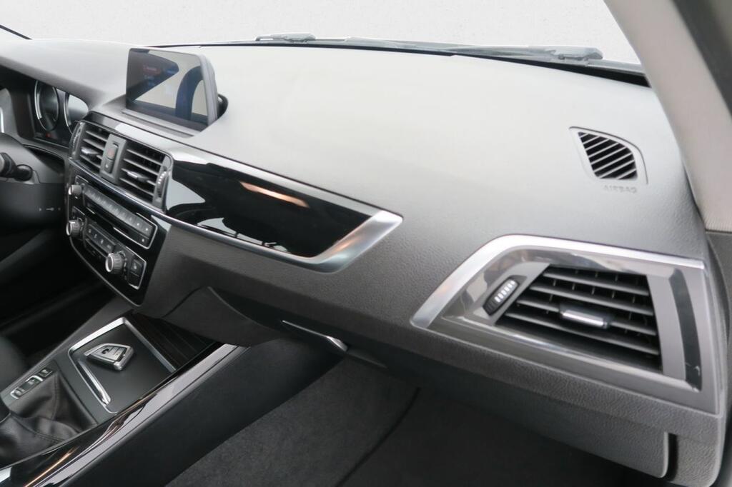 BMW Serie 1 116I 1.5 109 CV 5P 14