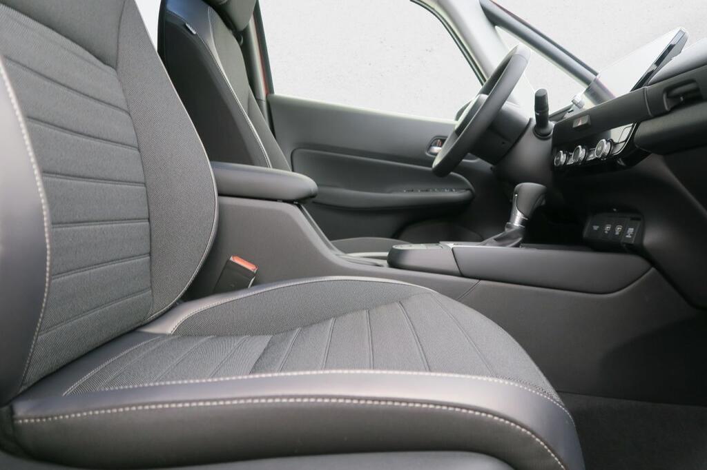 Honda Jazz HYBRID 2024 1.5I-MMD CROSSTAR 17