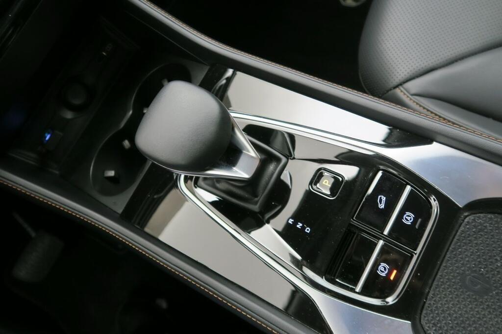 MG HS LUXURY 1.5 PHEV 272 CV 5P 10