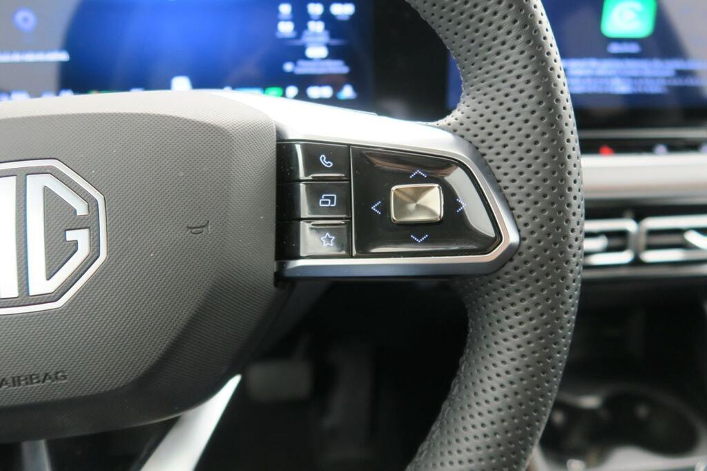 MG HS LUXURY 1.5 PHEV 272 CV 5P 12