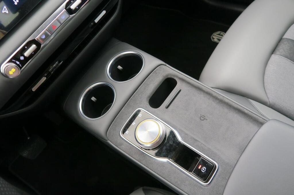 MG S5 MGS5 LUXURY EV 64KWH 231 CV 11