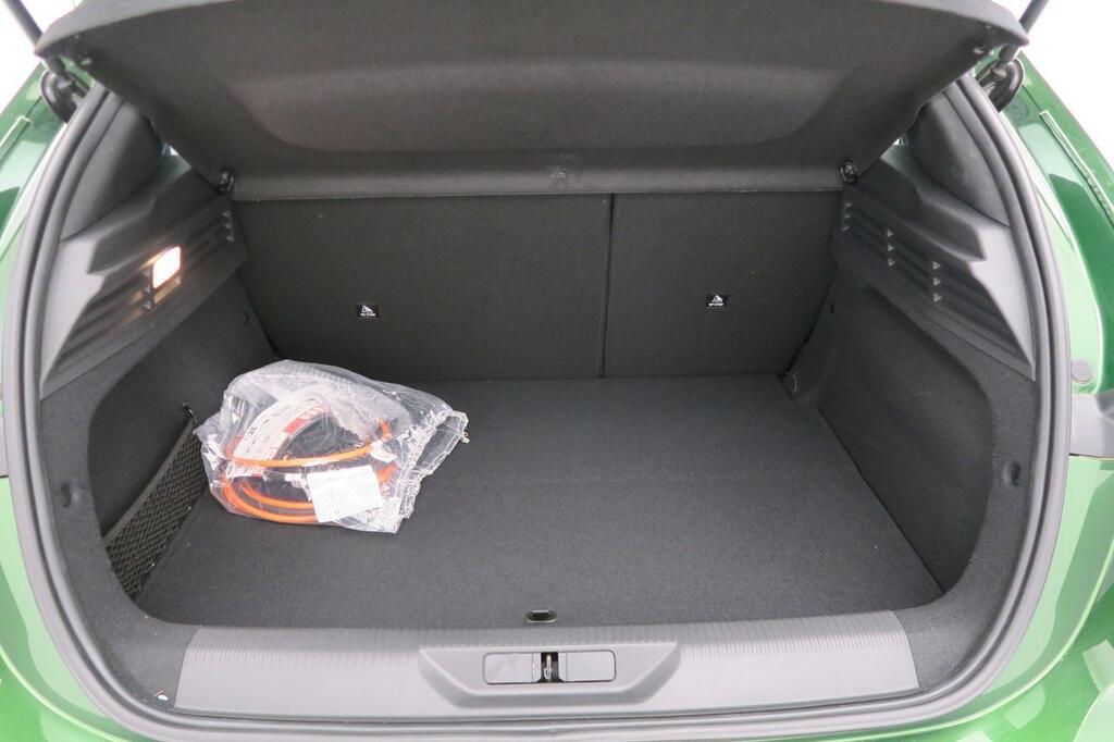 Peugeot 308 5p Active Pack PLUG-IN HYBRID 180 e-EAT8 17