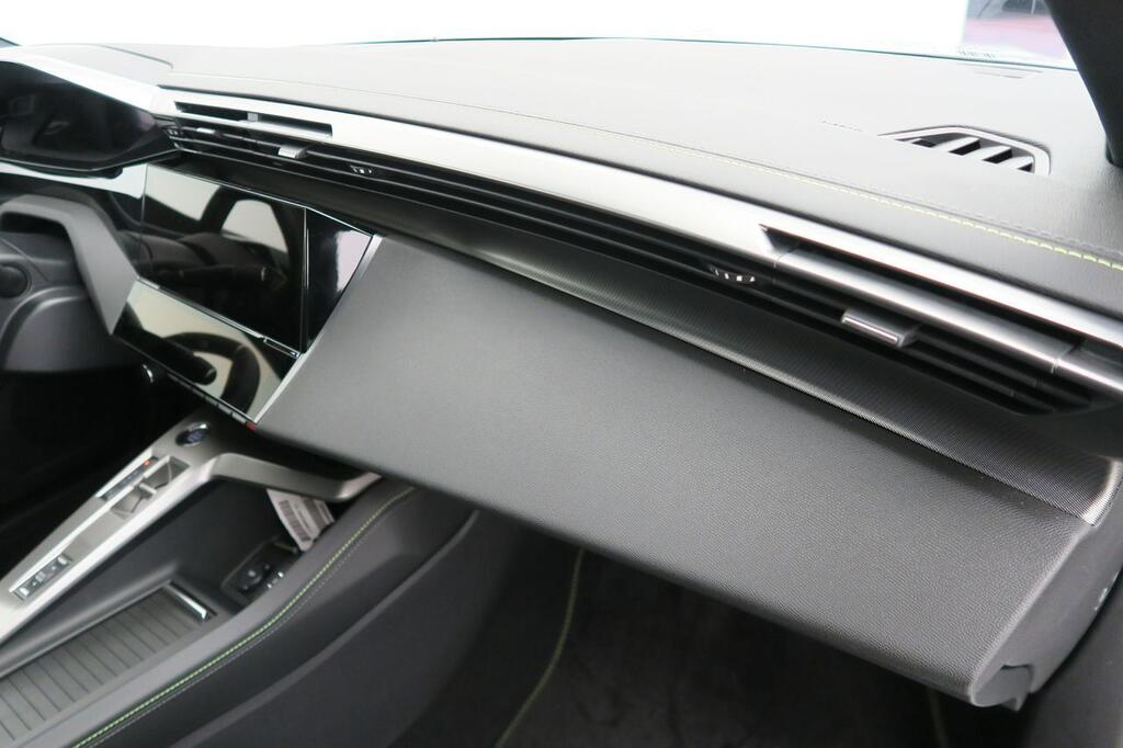 Peugeot 408 GT PLUG-IN HYBRID 180 E-EAT8 15