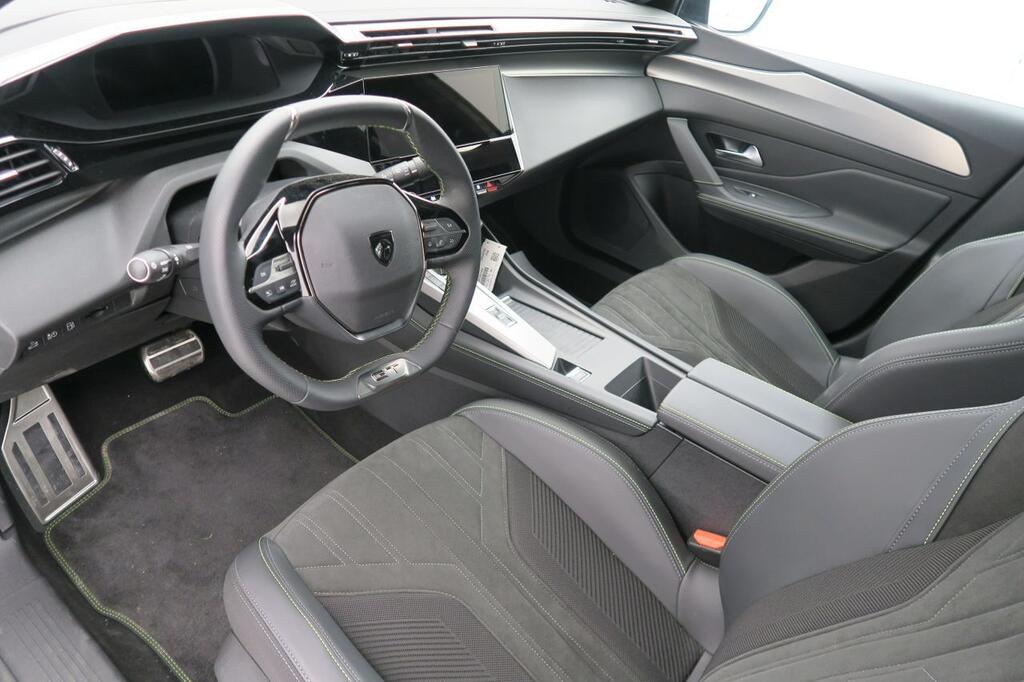 Peugeot 408 GT PLUG-IN HYBRID 180 E-EAT8 7