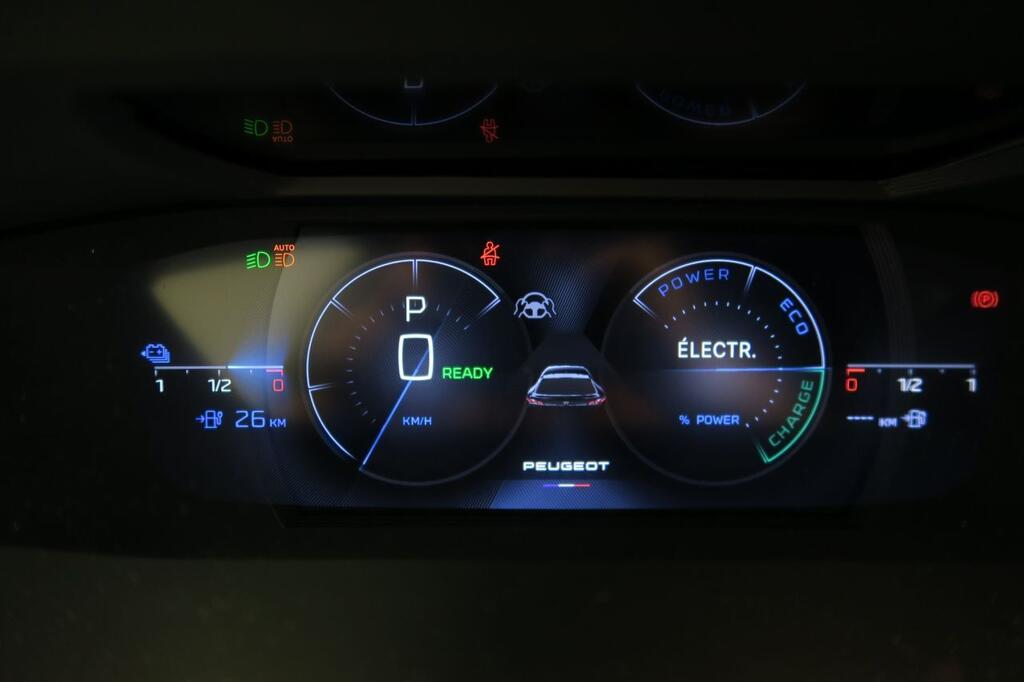 Peugeot 408 GT PLUG-IN HYBRID 180 E-EAT8 9