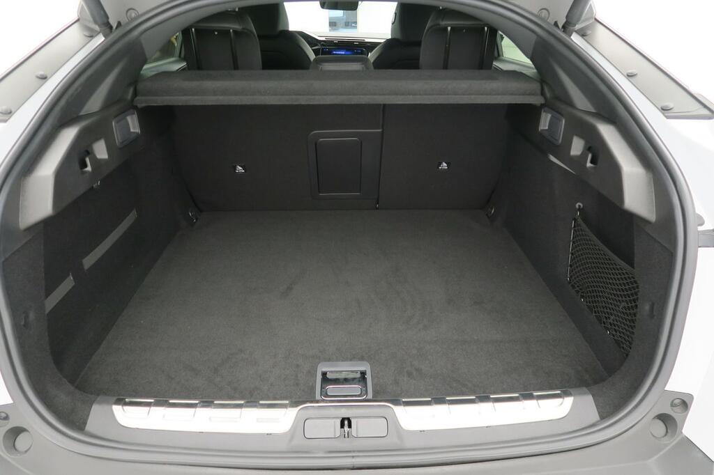 Peugeot 408 GT PLUG-IN HYBRID 180 E-EAT8 20