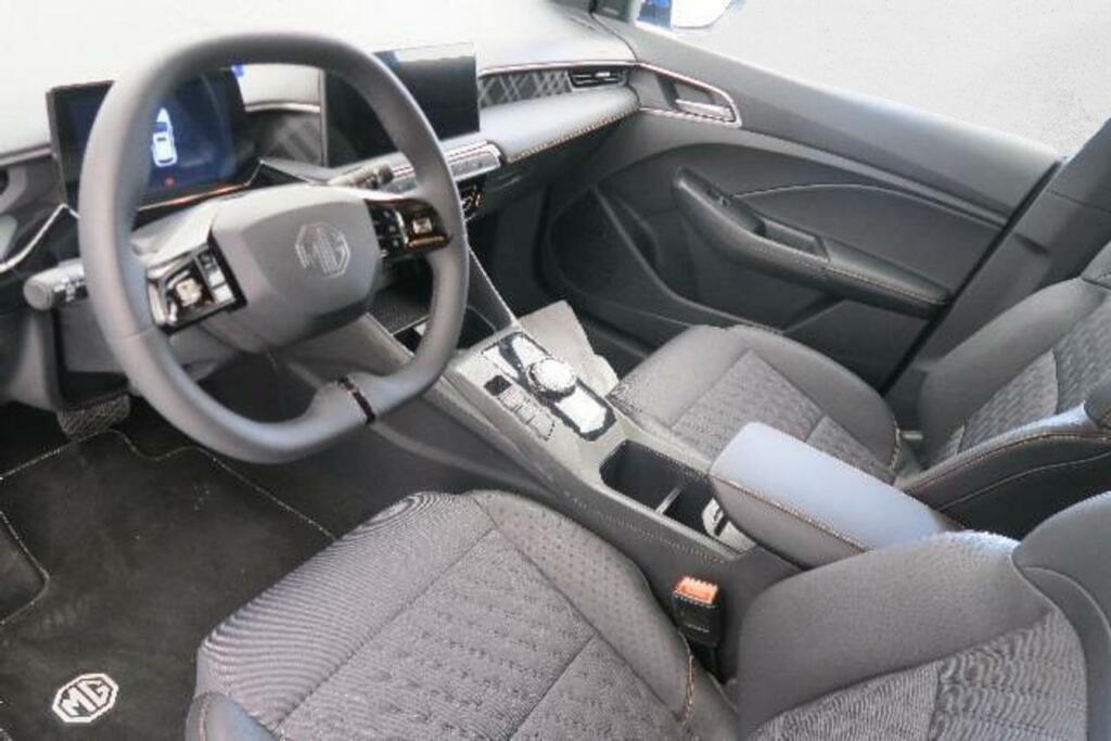 MG MG3 LUXURY 1.5 HYBRID+ 195 CV 5P 8