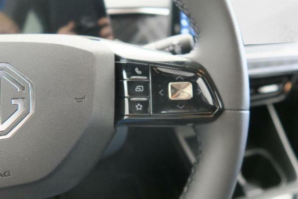 MG MG3 LUXURY 1.5 HYBRID+ 195 CV 5P 14