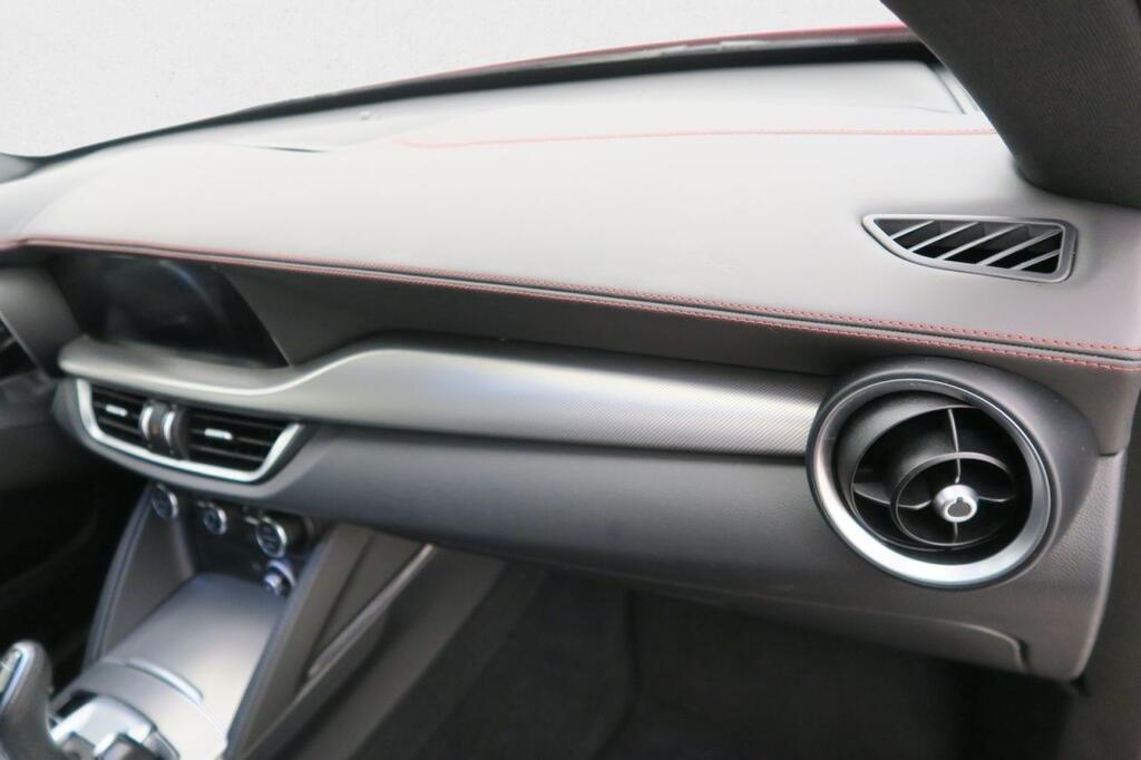 Alfa Romeo Stelvio TRIBUTO ITALIANO 2.2 TDI 210CV Q4 AT8 15