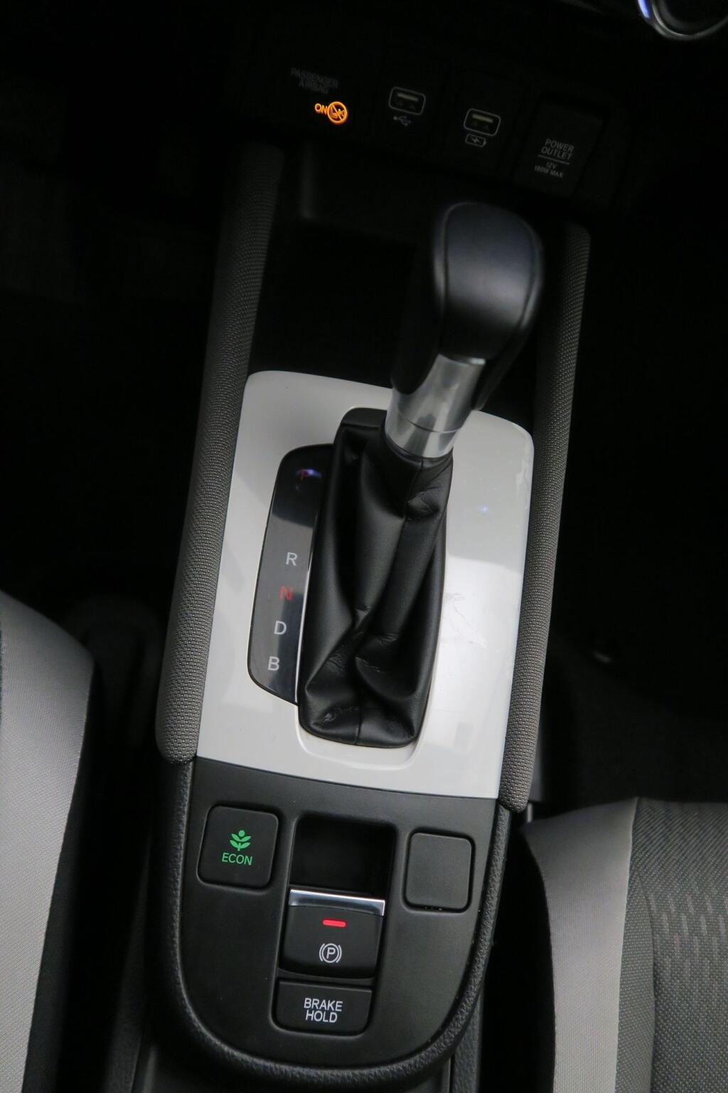 Honda Jazz HYBRID 1.5I-MMD CROSSTAR EXEC. BITONO 8