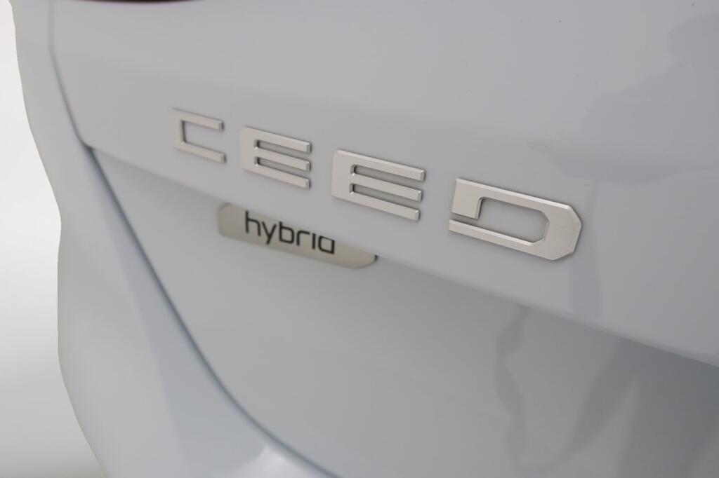 Kia Ceed Berlina 1.0 MHEV 74KW DRIVE DCT 100 5P 18