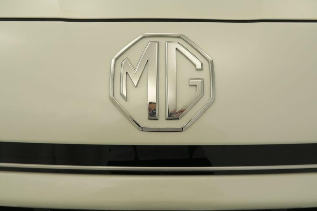 MG HS LUXURY 1.5 HYBRID+ 224 CV 5P 19