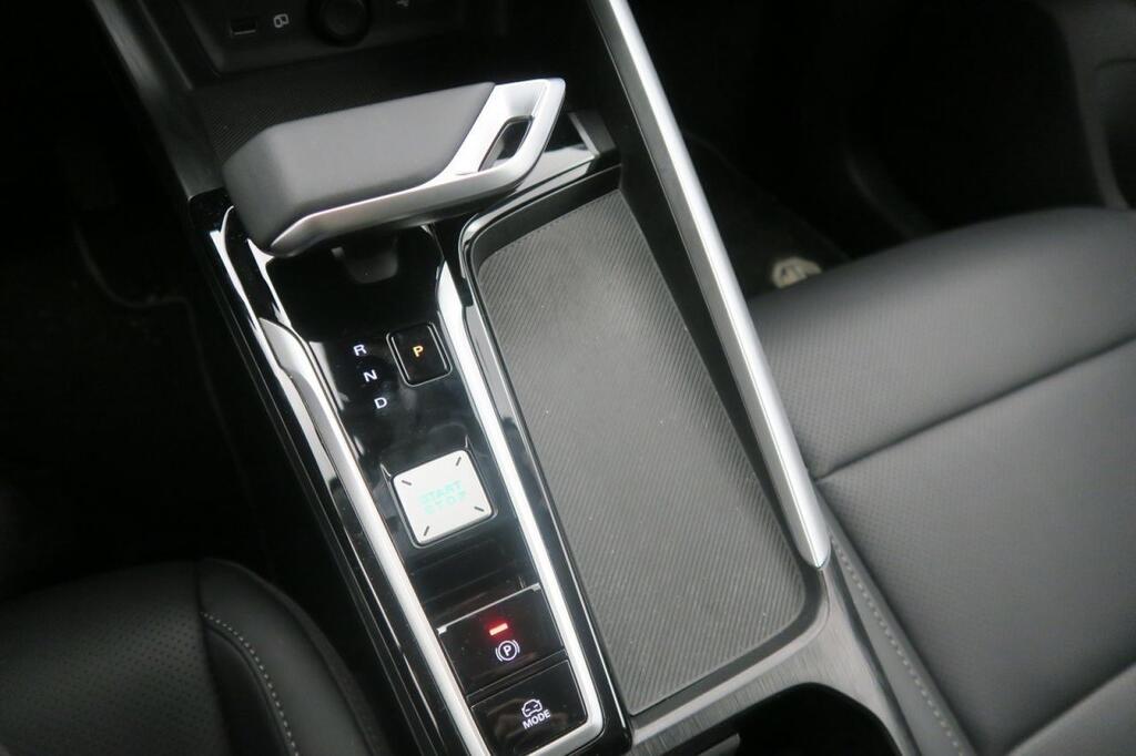 MG ZS LUXURY 1.5 HYBRID+ 197 CV 5P 10