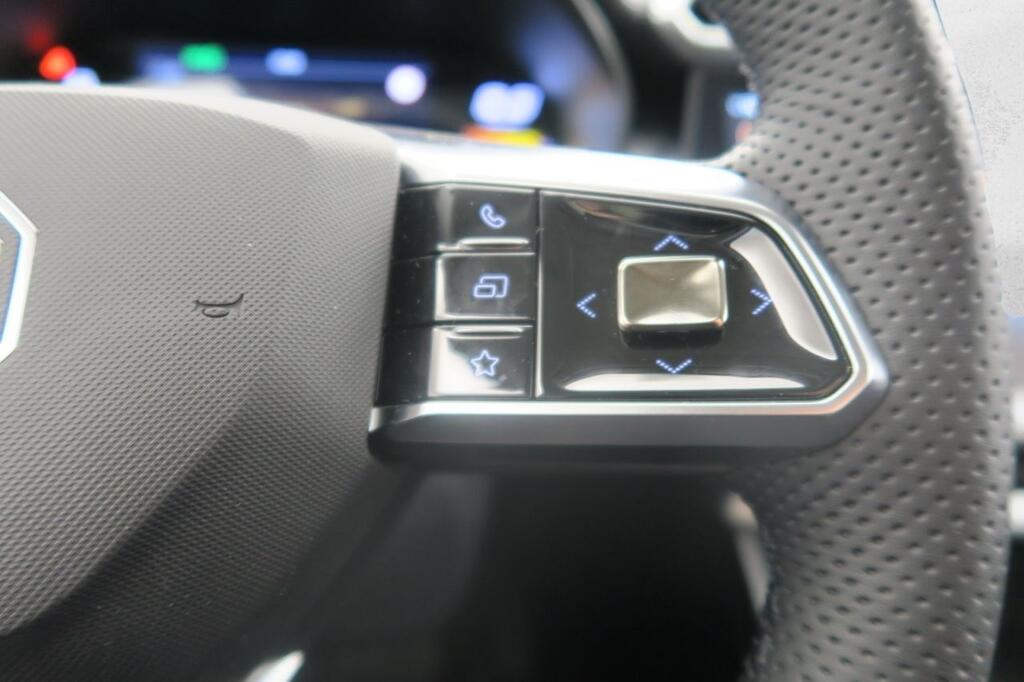 MG ZS LUXURY 1.5 HYBRID+ 197 CV 5P 12