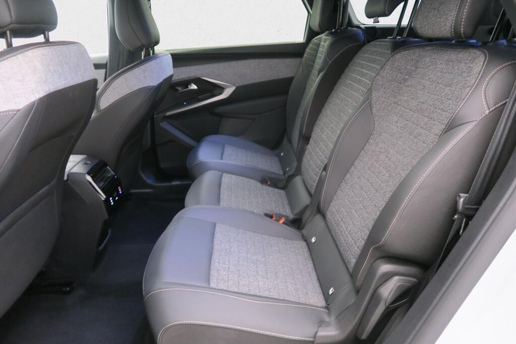 Peugeot 5008 ALLURE 1.2 MHEV HYBRID EDCS6 145 CV 7 PLAZAS 18