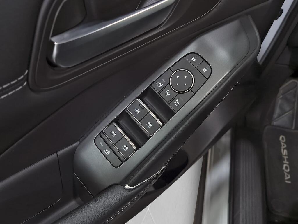 Nissan Qashqai DIG-T 116kW CVT N-Connecta 11