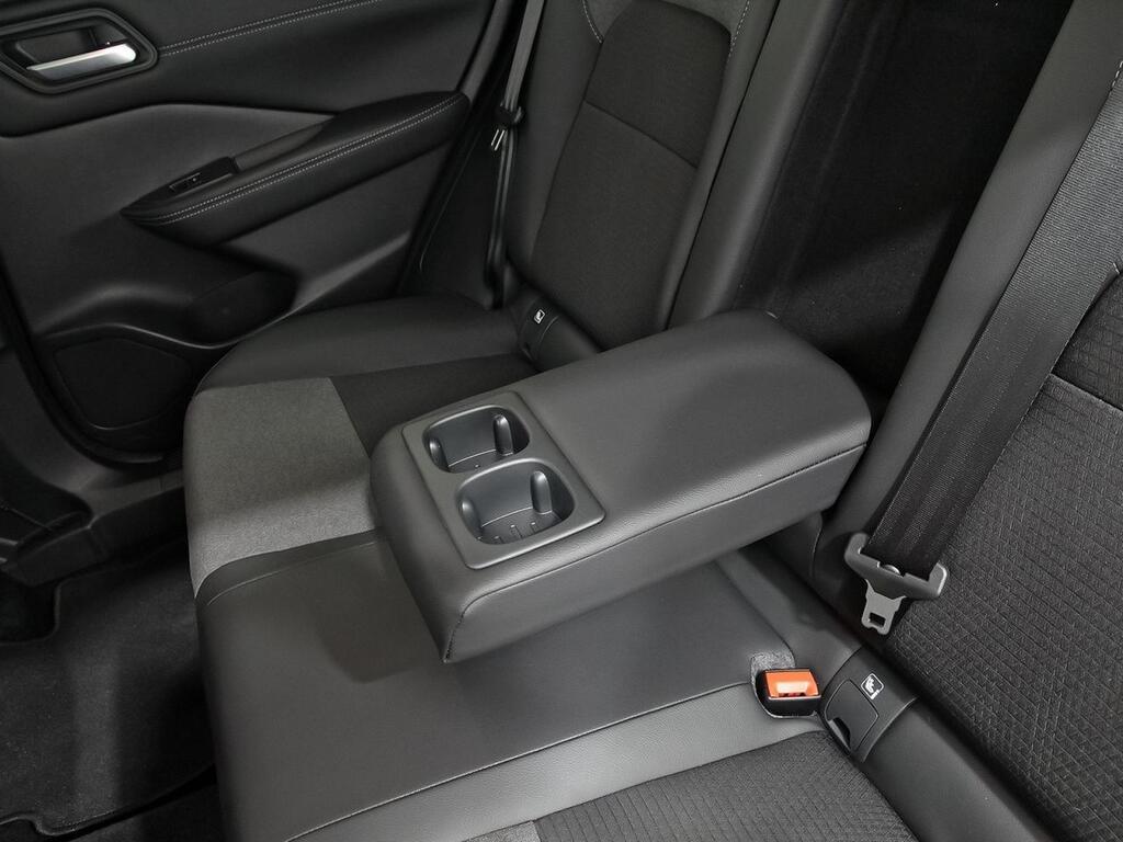 Nissan Qashqai DIG-T 103kW N-Connecta 32