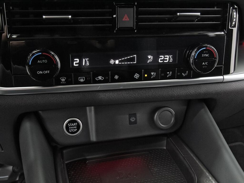 Nissan Qashqai DIG-T 116kW CVT N-Connecta 27