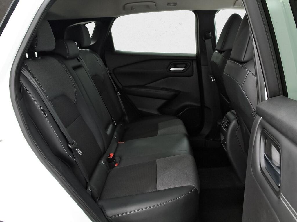 Nissan Qashqai DIG-T 116kW CVT N-Connecta 9