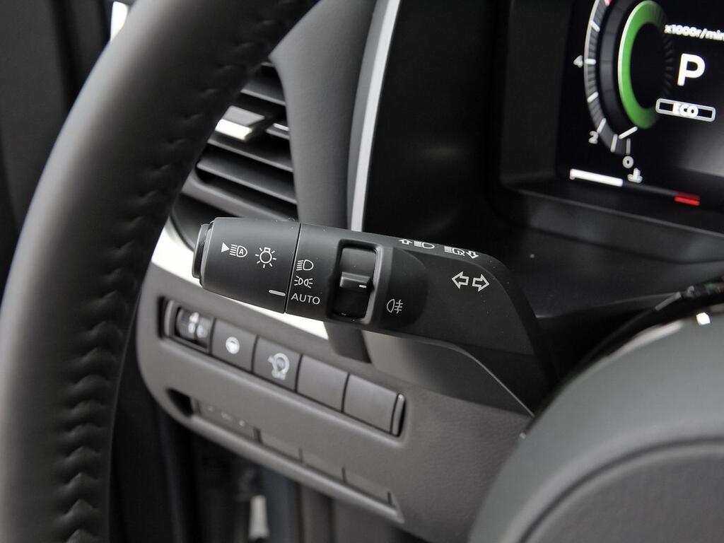 Nissan Qashqai DIG-T 116kW CVT N-Connecta 12