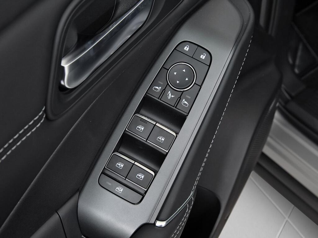 Nissan Qashqai DIG-T 103kW N-Connecta 8