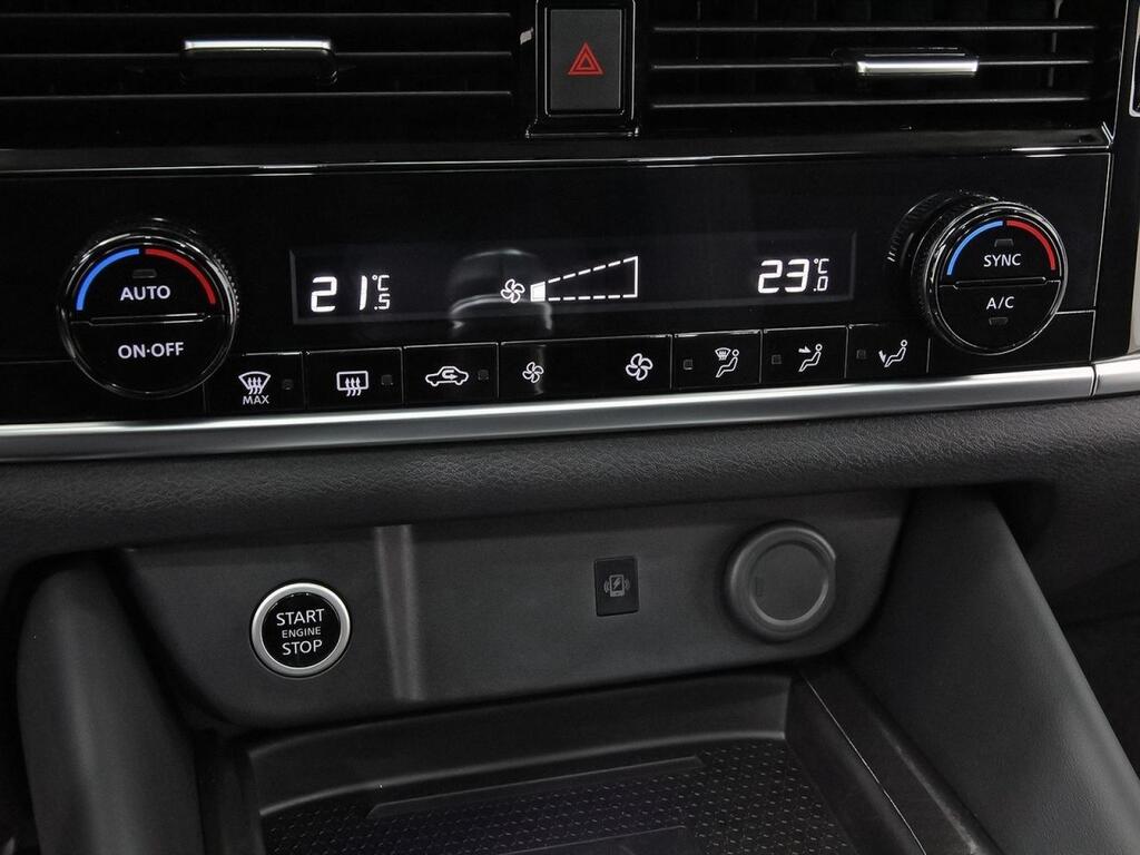 Nissan Qashqai DIG-T 103kW N-Connecta 30