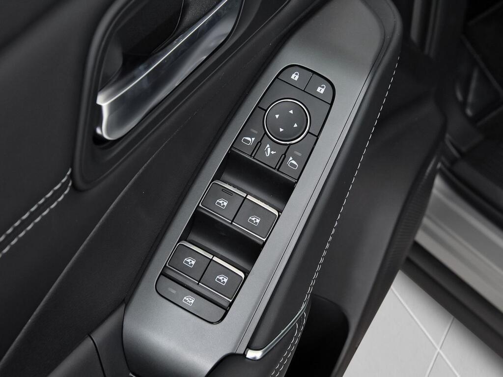 Nissan Qashqai DIG-T 103kW N-Connecta 8