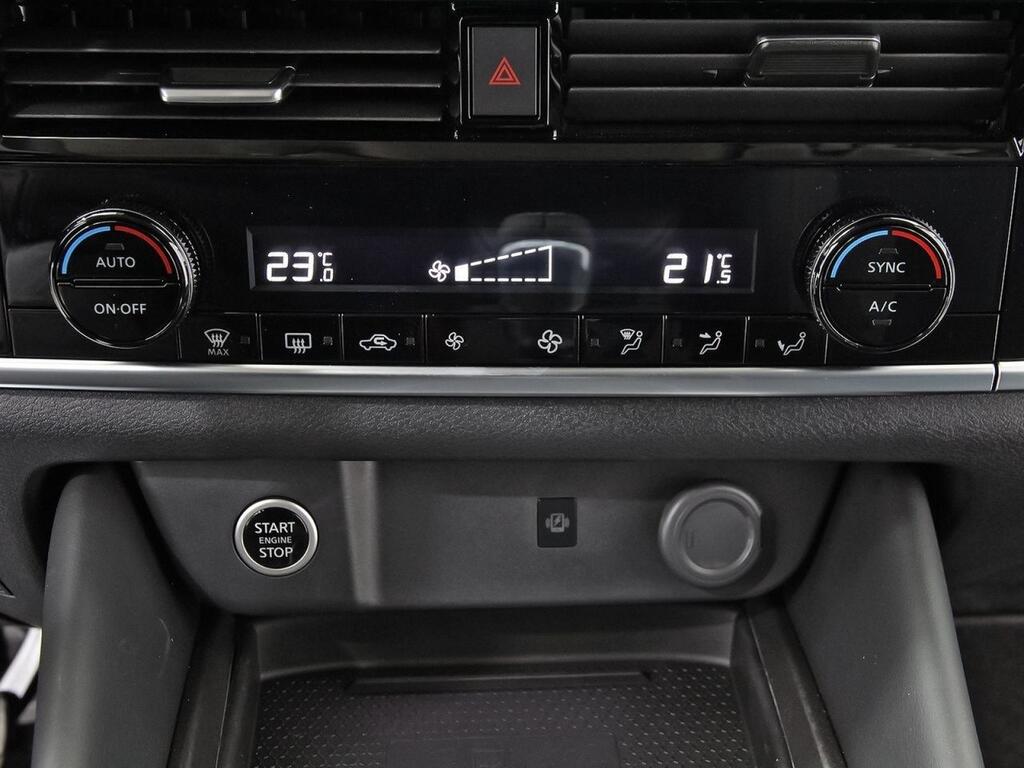 Nissan Qashqai DIG-T 103kW N-Connecta 27