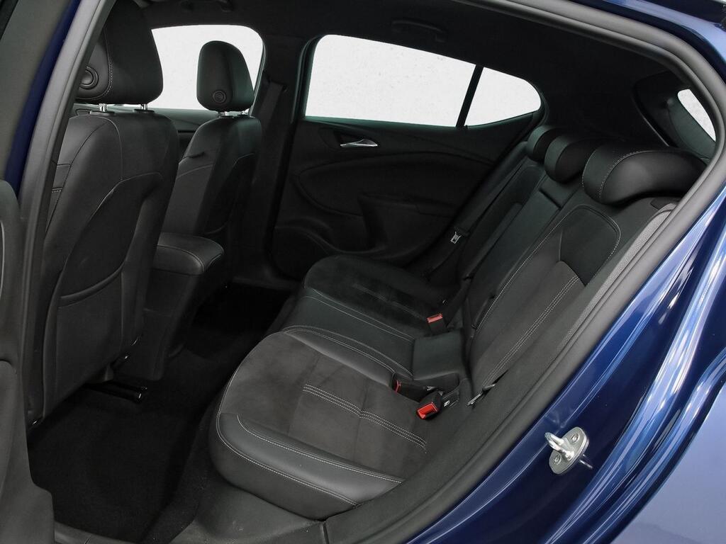 Opel Astra 1.2T SHR 107kW (145CV) Ultimate 9