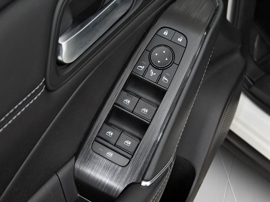 Nissan Qashqai E-POWER 140 KW (190 CV) N-Connecta 12