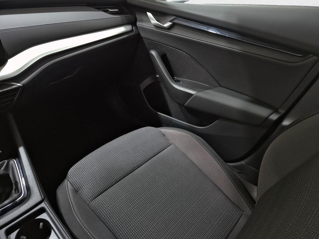 Skoda Octavia Combi 2.0 TDI 85kW (115CV) Design 28