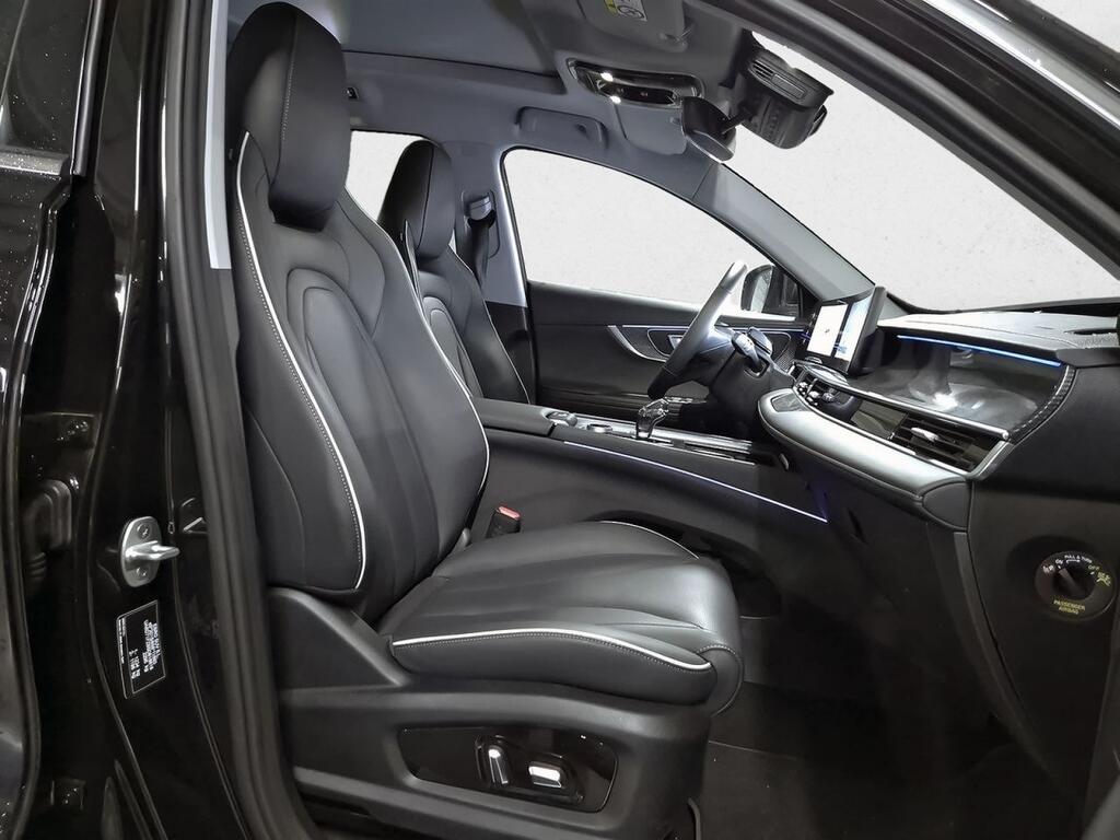 Ebro S700 1.5 TGDI PHEV Luxury E-CVT 7