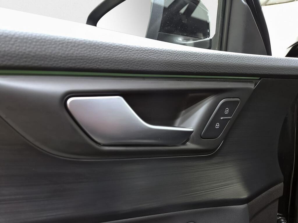 Ebro S400 1.5 DHE HEV Excellence CVT 12