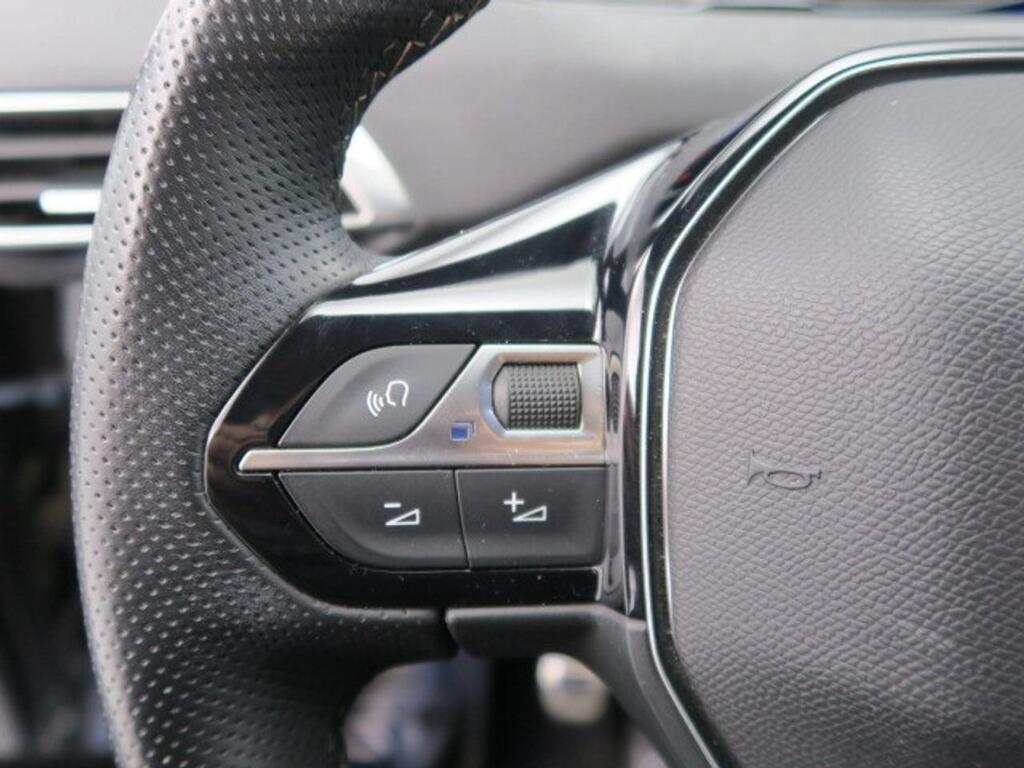 Peugeot 3008 1.2 PureTech 96KW (130CV) S&S GT 8