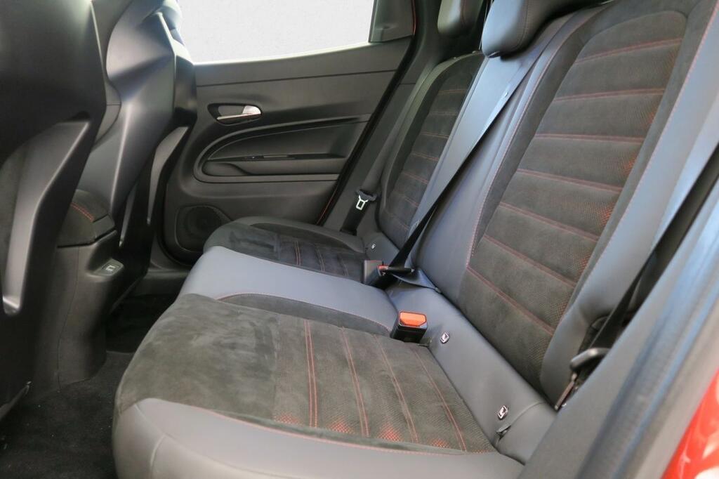 Alfa Romeo Junior Elettrica Veloce 207kW (280CV) 17