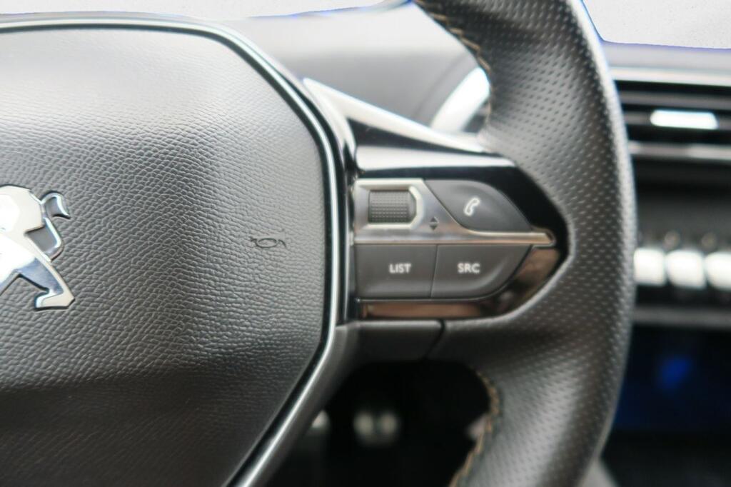 Peugeot 3008 1.2 PURETECH 96KW (130CV) GT LINE S&S 11