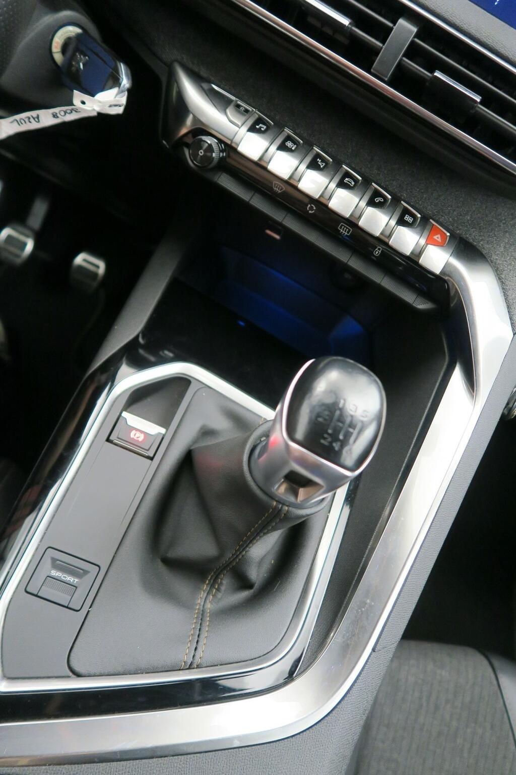 Peugeot 3008 1.2 PURETECH 96KW (130CV) GT LINE S&S 10