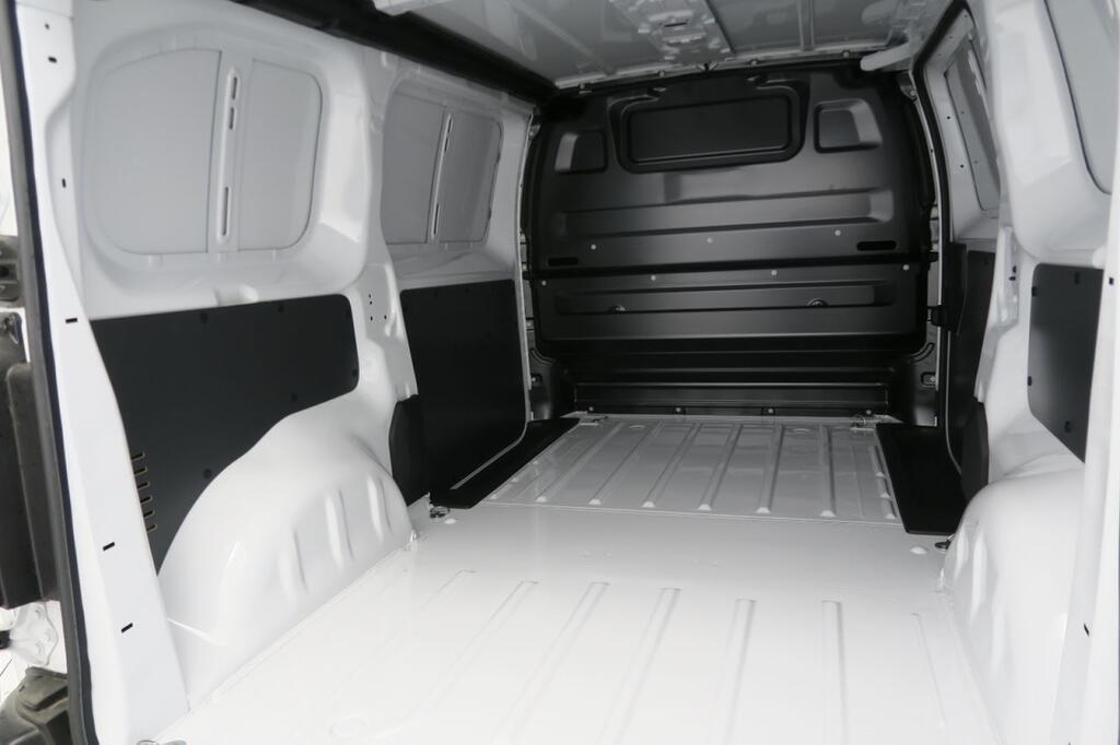 Peugeot Expert E-EXPERT FURGON STANDARD BEV (100KW) 136CV 17