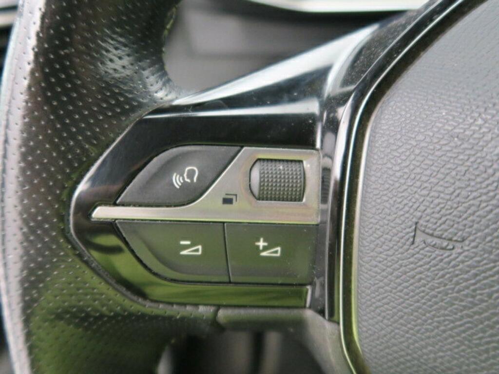 Peugeot 2008 GT Line Puretech 130 S&S BVM6 9