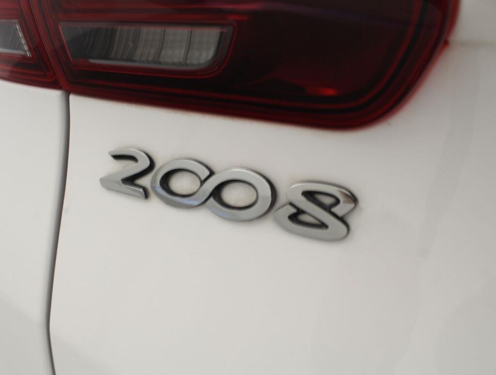 Peugeot 2008 Style 1.2L PureTech 60KW (82CV) S&S 19