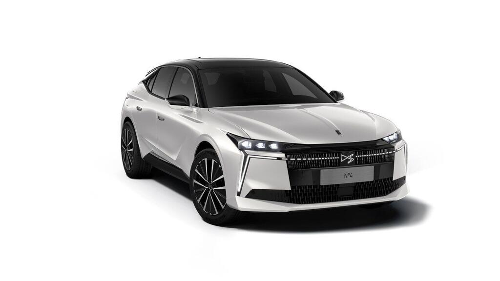 DS Nº4 E-Tense 215 Étoile Alcantara@ 5