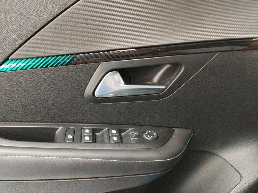 Peugeot 208 Eléctrico Allure 11