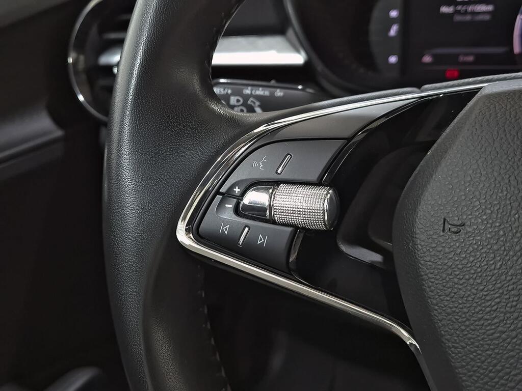 Skoda Fabia 1.0 TSI 70KW (95CV) Ambition 16