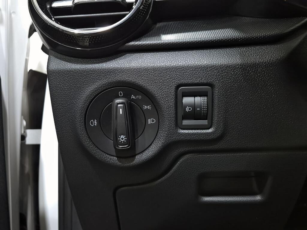 Skoda Fabia 1.0 TSI 70KW (95CV) Ambition 12