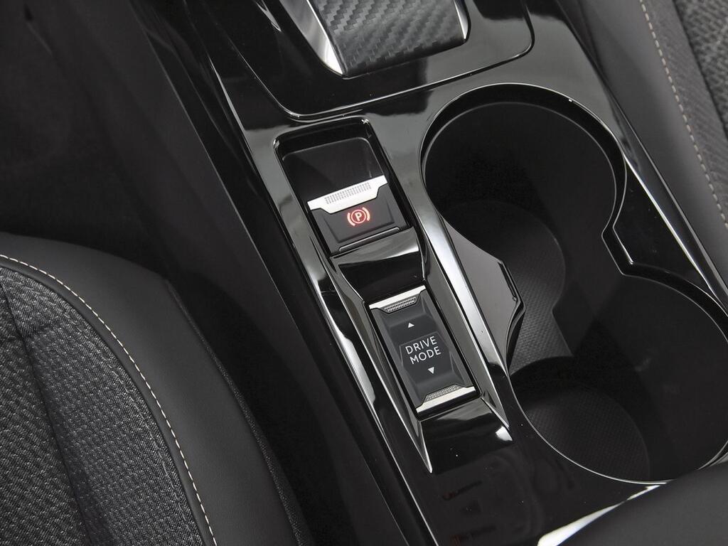 Peugeot 208 Allure HYBRID 100 eDCS6 32