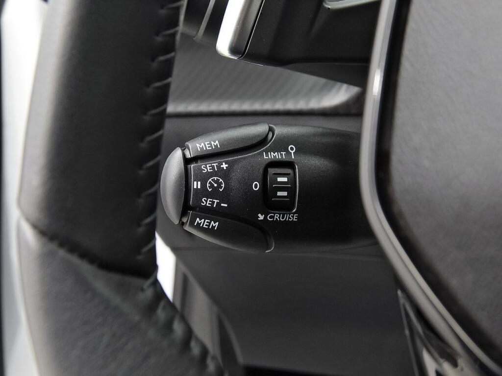 Peugeot 208 Allure HYBRID 100 eDCS6 16