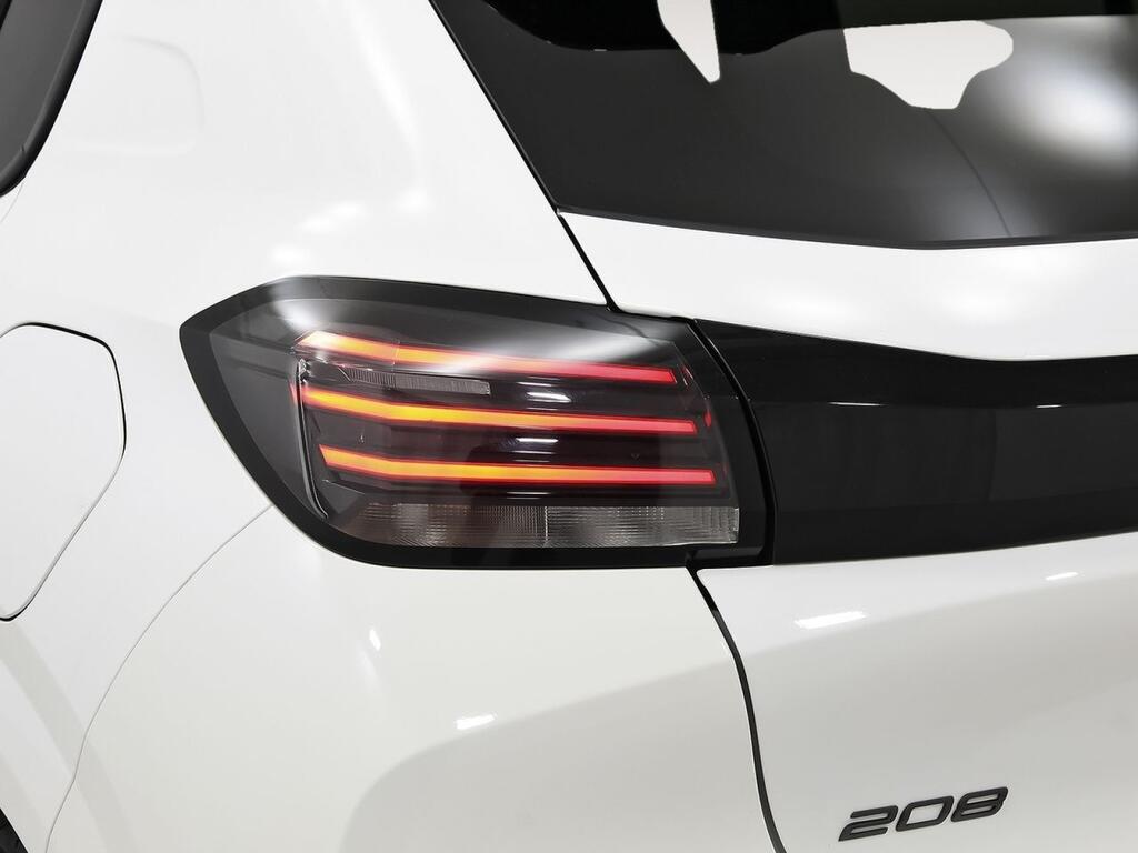 Peugeot 208 Allure HYBRID 100 eDCS6 35
