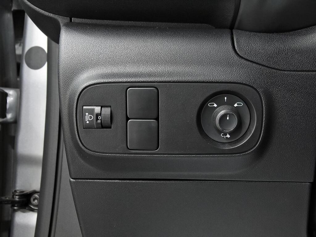 Citroën C3 PureTech 60KW (83CV) Shine 14