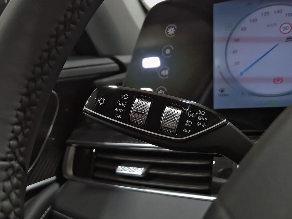 Ebro S700 1.5 TGDI PHEV Luxury E-CVT 15