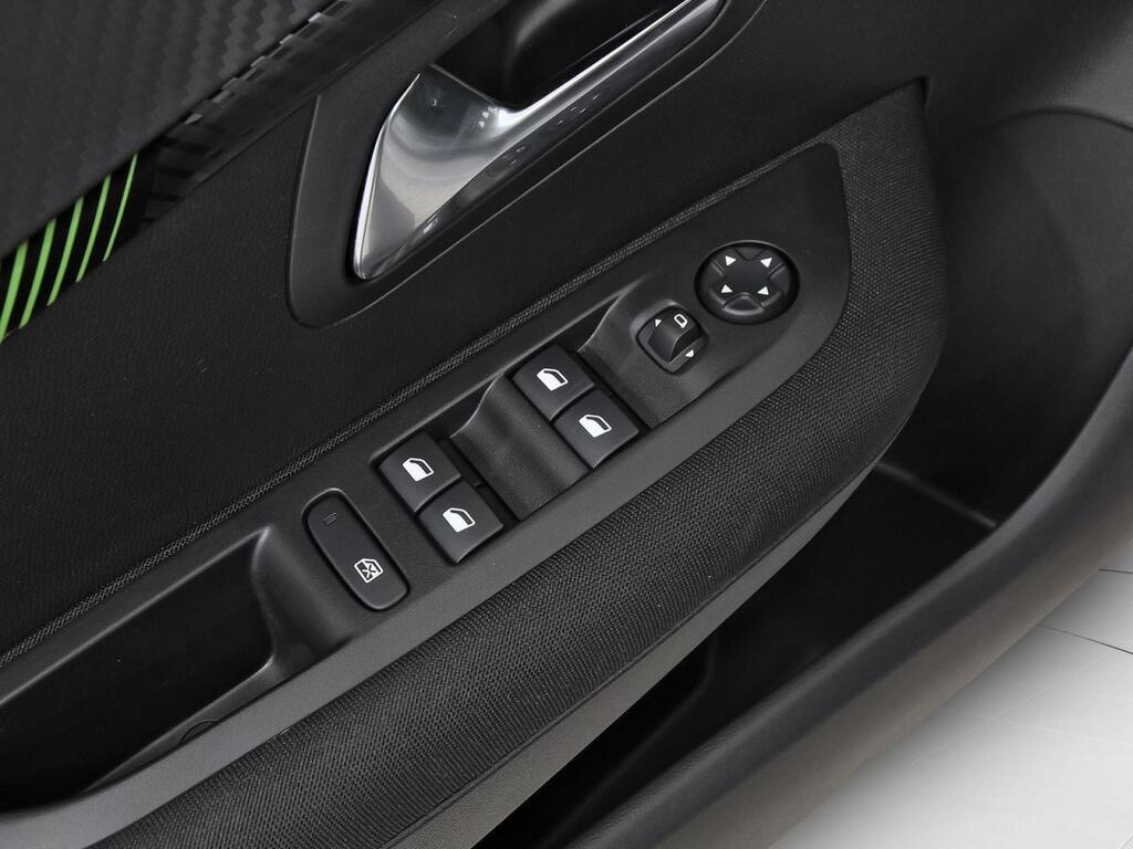 Peugeot 208 Active Puretech 100 12